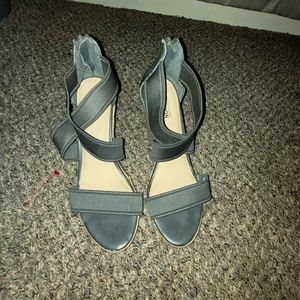 KENNETH COLE gray wedge sandles, size 9